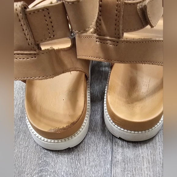 Women's SOREL Roaming Strappy Sandal-Size 7.5 - Picture 2 of 6